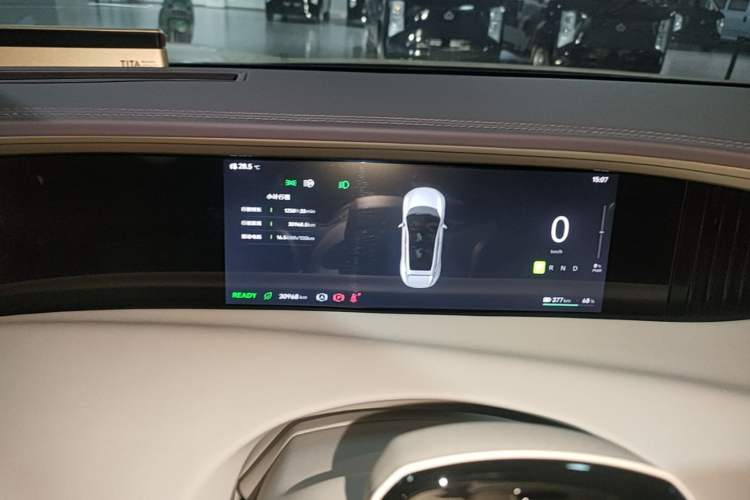 Used Avatr 11 2024 630 Rear-Wheel Drive Edition with Three Lasers Instrument Cluster