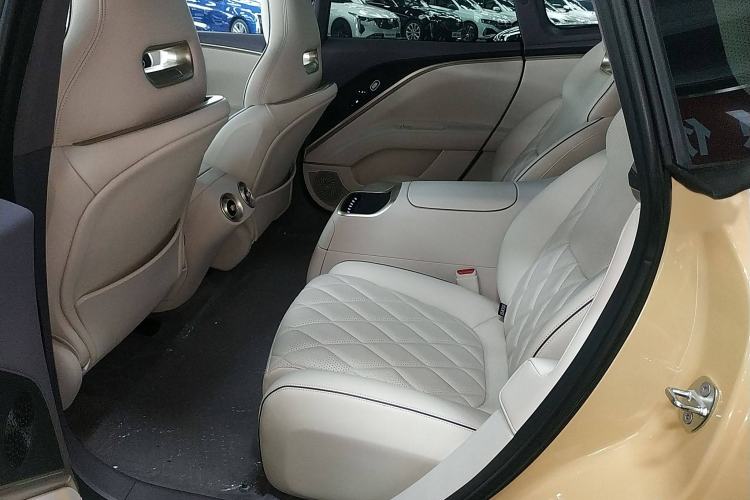 Used Avatr 11 2024 630 Rear-Wheel Drive Edition with Three Lasers Interior 4
