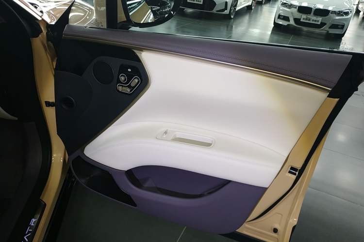 Used Avatr 11 2024 630 Rear-Wheel Drive Edition with Three Lasers Interior 5