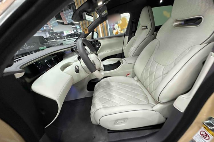 Used Avatr 11 2024 700 Three-Laser Four-Wheel Drive Recommended Version Interior 6