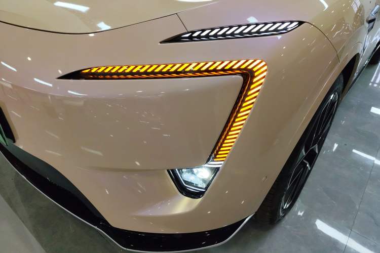 Used Avatr 11 2024 580 Three-Laser Four-Wheel Drive Luxury Edition Left Front Headlight