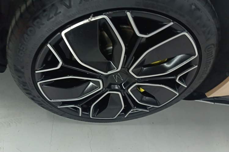 Used Avatr 11 2024 630 Rear-Wheel Drive Edition with Three Lasers Left Front Wheel Hub