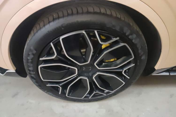 Used Avatr 11 2024 630 Rear-Wheel Drive Edition with Three Lasers Left Front Wheel Hub