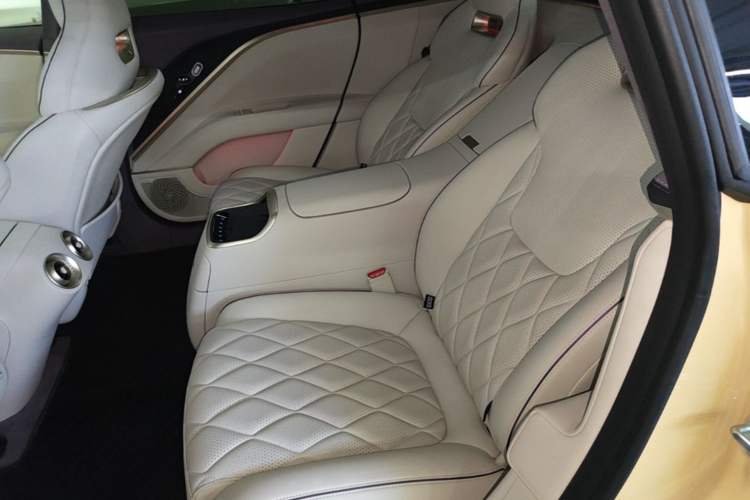 Used Avatr 11 2024 630 Rear-Wheel Drive Edition with Three Lasers Left Rear Seat