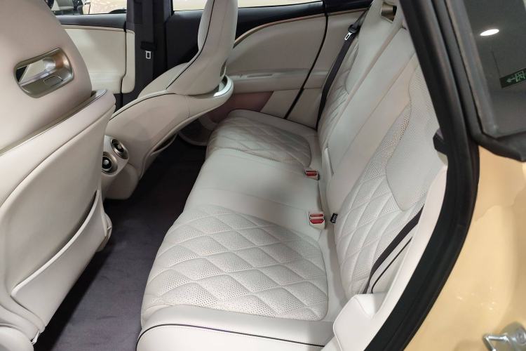 Used Avatr 11 2024 580 Three-Laser Four-Wheel Drive Luxury Edition Left Rear Seat