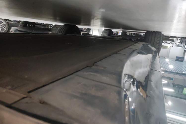 Used Avatr 11 2024 630 Rear-Wheel Drive Edition with Three Lasers Left Side Sill