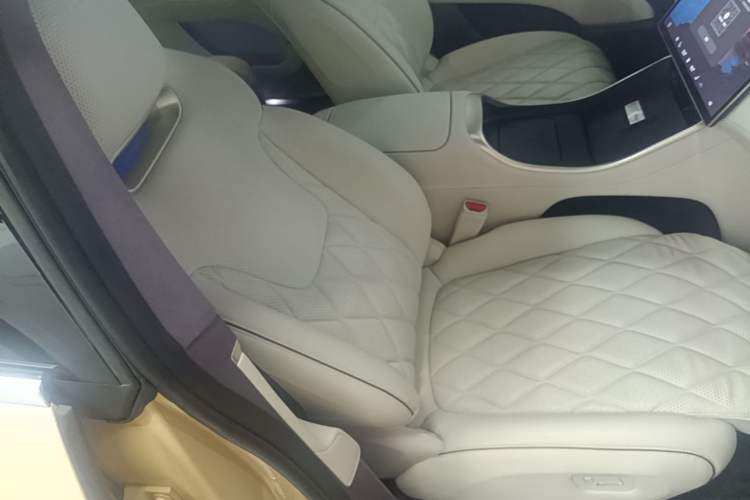 Used Avatr 11 2024 630 Rear-Wheel Drive Edition with Three Lasers Right Front Seat