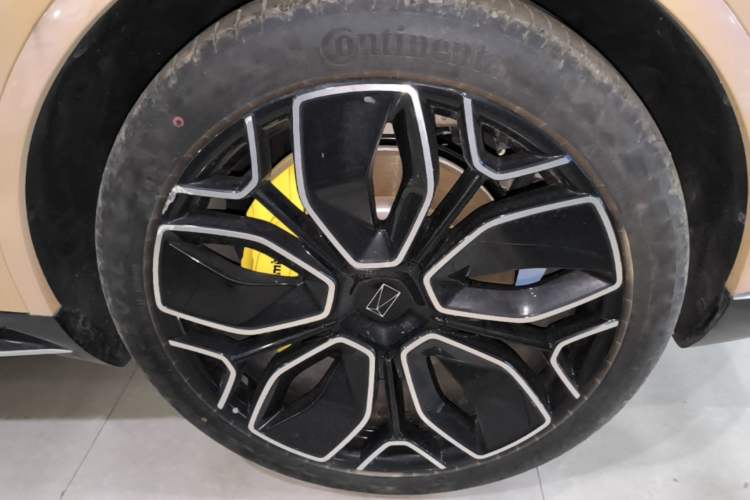 Used Avatr 11 2024 630 Rear-Wheel Drive Edition with Three Lasers Right Front Wheel Hub