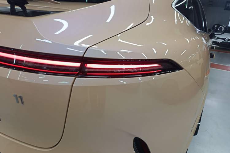 Used Avatr 11 2024 630 Rear-Wheel Drive Edition with Three Lasers Right Rear Taillight