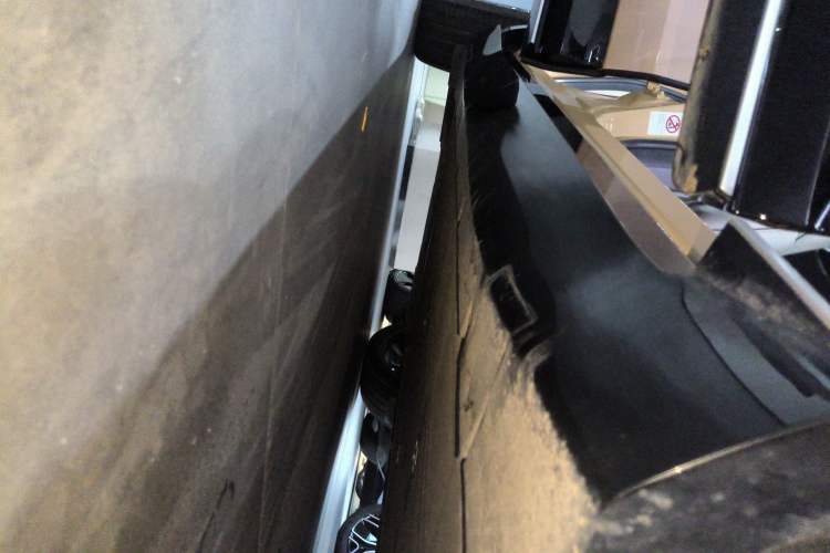 Used Avatr 11 2024 630 Rear-Wheel Drive Edition with Three Lasers Right Side Sill