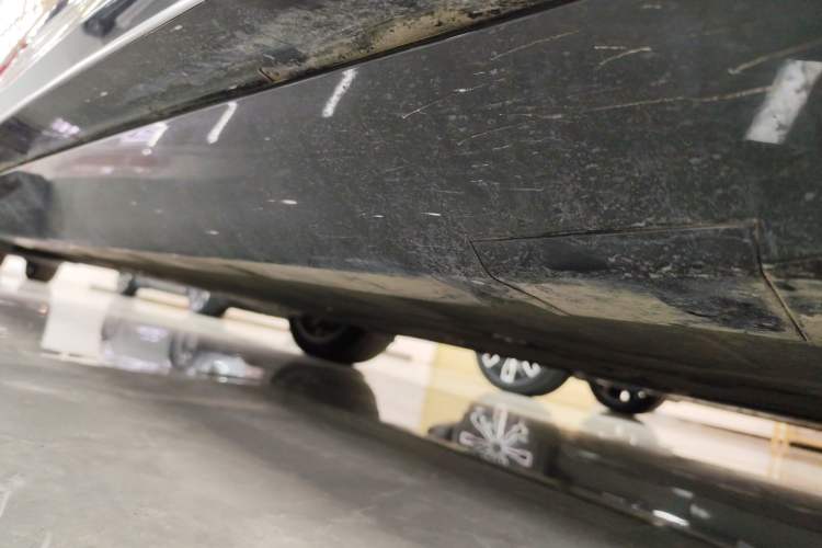 Used Avatr 11 2024 580 Three-Laser Four-Wheel Drive Luxury Edition Right Side Sill