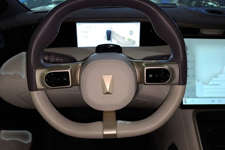 Used Avatr 11 2024 630 Rear-Wheel Drive Edition with Three Lasers Steering Wheel