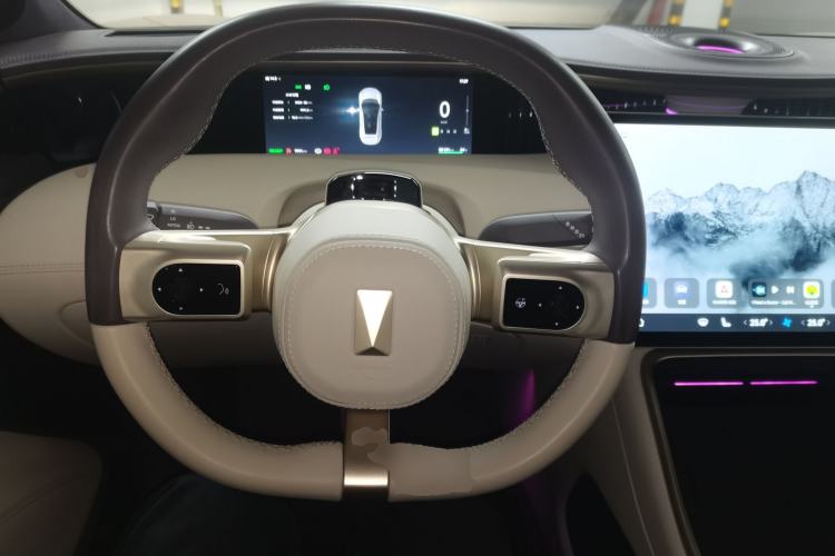 Used Avatr 11 2024 630 Rear-Wheel Drive Edition with Three Lasers Steering Wheel