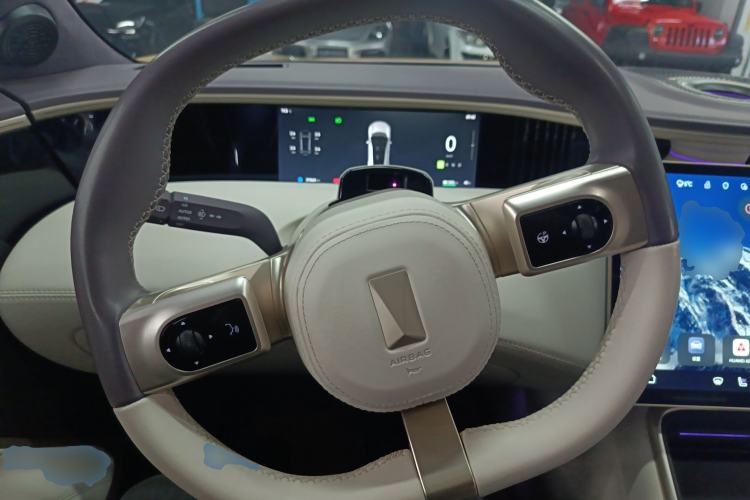 Used Avatr 11 2024 630 Rear-Wheel Drive Edition with Three Lasers Steering Wheel