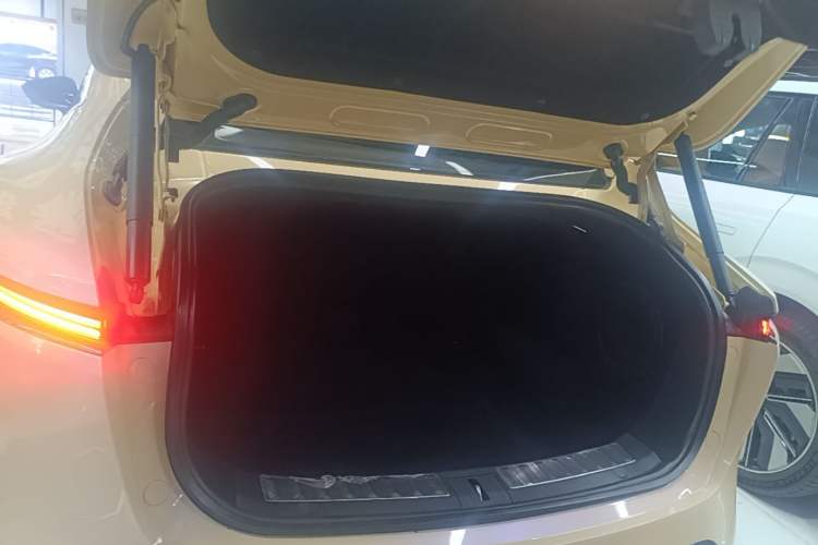 Used Avatr 11 2024 630 Rear-Wheel Drive Edition with Three Lasers Trunk