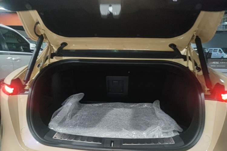 Used Avatr 11 2024 630 Rear-Wheel Drive Edition with Three Lasers Trunk