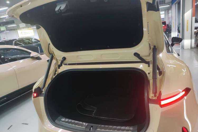 Used Avatr 11 2024 630 Rear-Wheel Drive Edition with Three Lasers Trunk