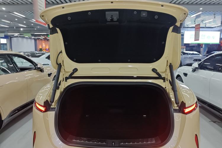 Used Avatr 11 2024 700 Three-Laser Four-Wheel Drive Recommended Version Trunk