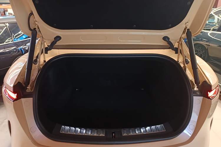 Used Avatr 11 2024 630 Rear-Wheel Drive Edition with Three Lasers Trunk