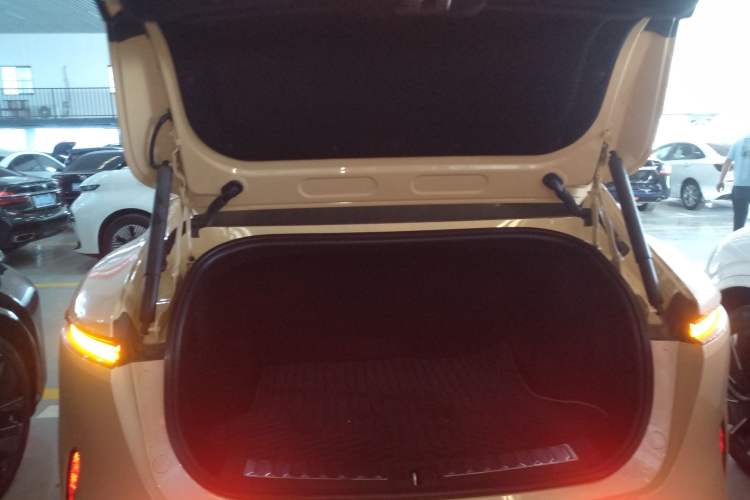 Used Avatr 11 2024 630 Rear-Wheel Drive Edition with Three Lasers Trunk