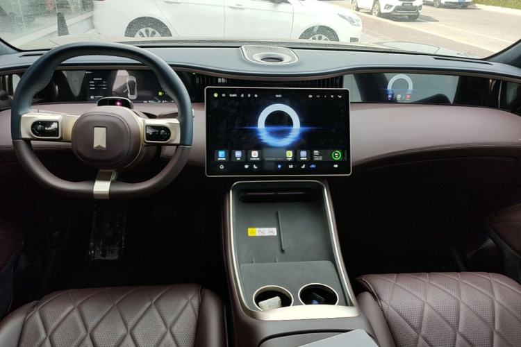 Used Avatr 11 2025 Year Updated Max Extended-Range Version Center Console