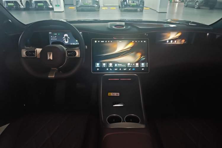 Used Avatr 11 2025 Year Updated Max Extended-Range Version Center Console