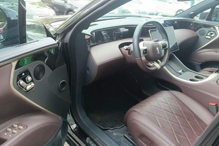 Used Avatr 11 2025 Ultra Extended-Range Edition Driver Seat