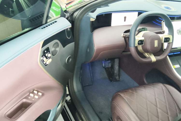 Used Avatr 11 2025 Year Updated Max Extended-Range Version Driver Seat