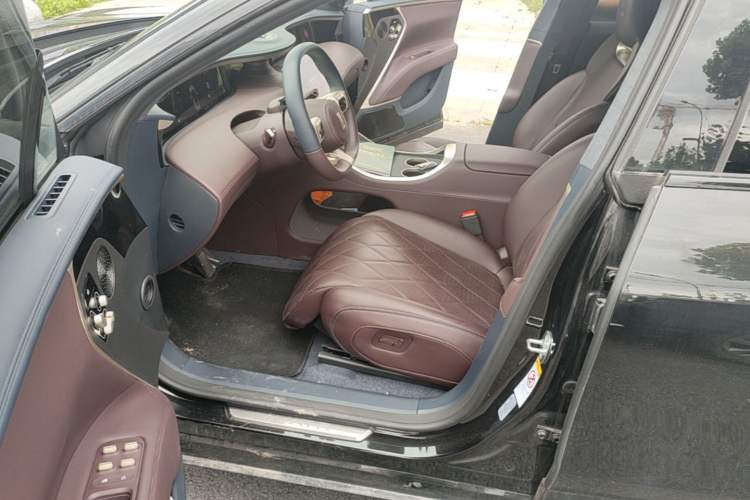Used Avatr 11 2025 Year Updated Max Extended-Range Version Driver Seat