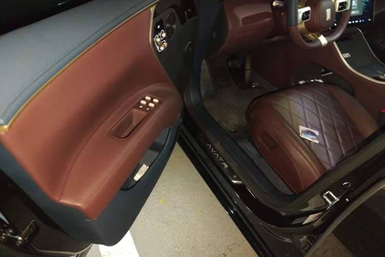 Used Avatr 11 2025 Year Updated Max Extended-Range Version Driver Seat