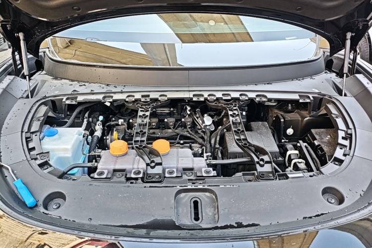 Used Avatr 11 2025 Ultra Extended-Range Edition Engine Bay