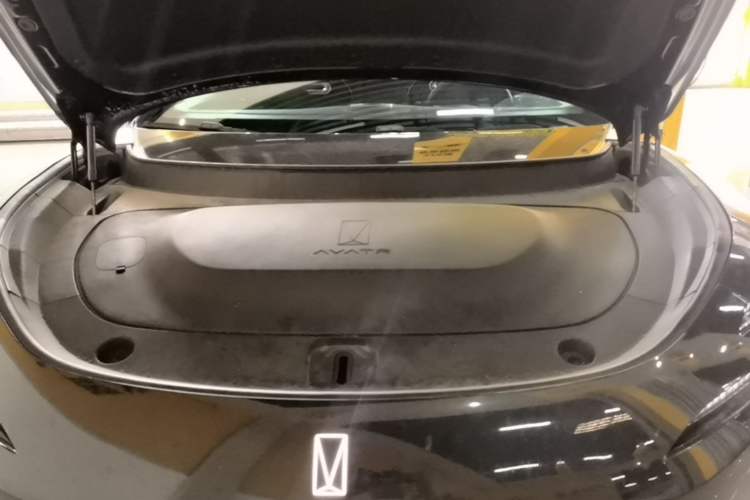 Used Avatr 11 2025 Year Updated Max Extended-Range Version Engine Bay