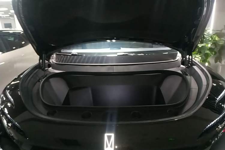 Used Avatr 11 2025 Max All-Electric Four-Wheel Drive Engine Bay