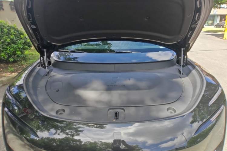Used Avatr 11 2025 Ultra Extended-Range Edition Engine Bay