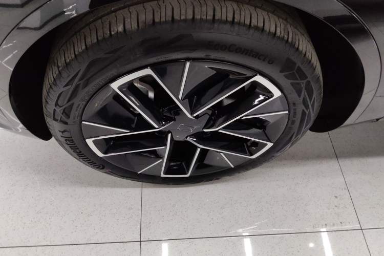Used Avatr 11 2025 Ultra Extended-Range Edition Exterior 4