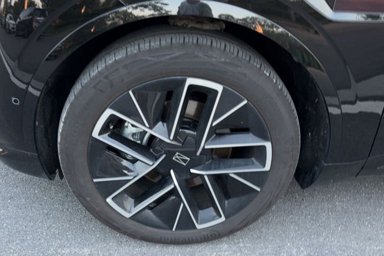 Used Avatr 11 2025 Ultra Extended-Range Edition Exterior 4