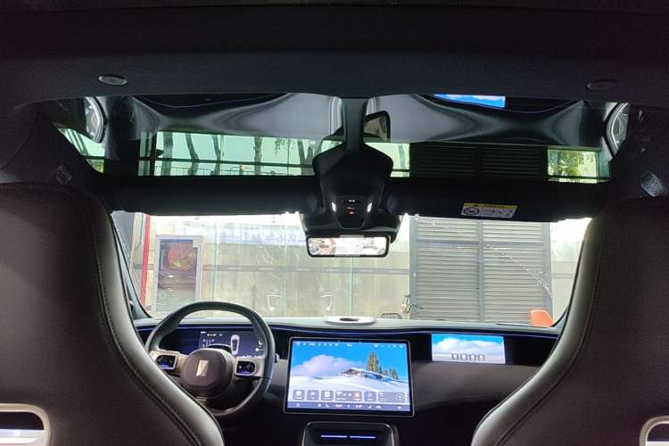Used Avatr 11 2025 Ultra Extended-Range Edition Headliner