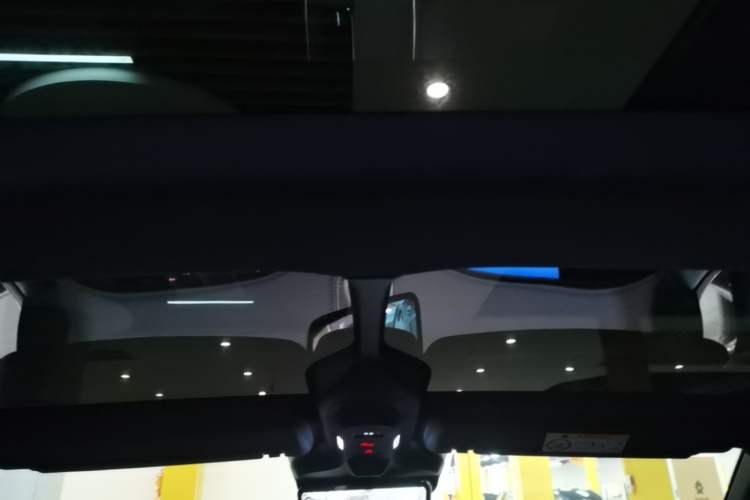 Used Avatr 11 2025 Ultra Extended-Range Edition Headliner
