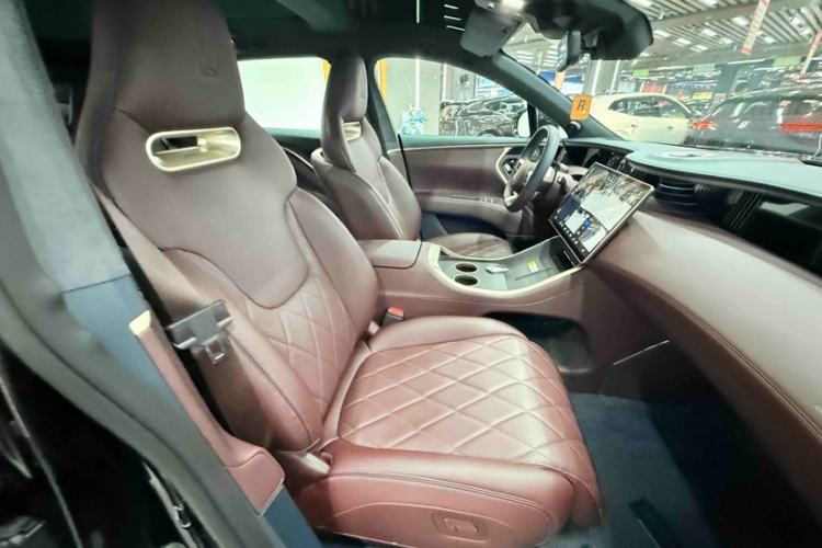Used Avatr 11 2025 Night Rider Edition Interior 1