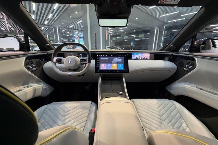 Used Avatr 11 2025 Max All-Electric Four-Wheel Drive Interior 3