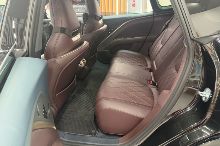 Used Avatr 11 2025 Year Updated Max Extended-Range Version Interior 4