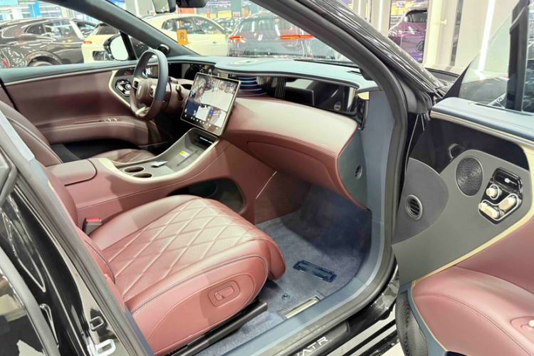 Used Avatr 11 2025 Night Rider Edition Interior 6