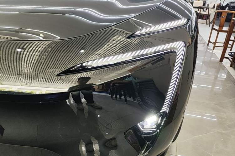 Used Avatr 11 2025 Ultra Extended-Range Edition Left Front Headlight