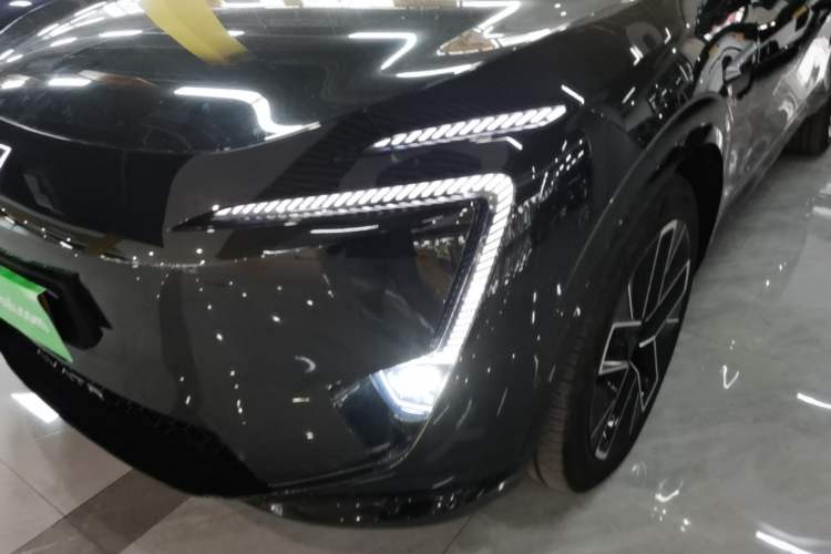 Used Avatr 11 2025 Ultra Extended-Range Edition Left Front Headlight
