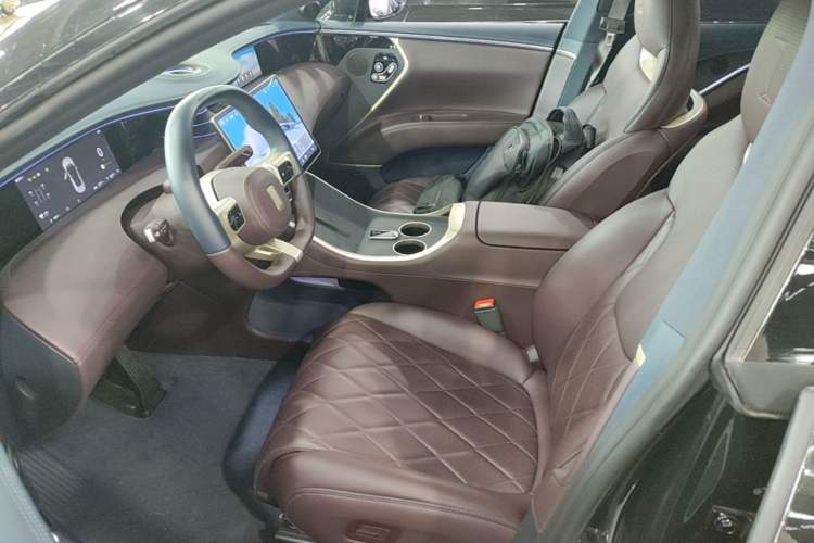 Used Avatr 11 2025 Ultra Extended-Range Edition Left Front Seat