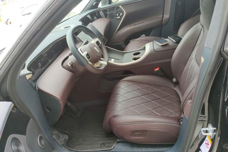 Used Avatr 11 2025 Year Updated Max Extended-Range Version Left Front Seat