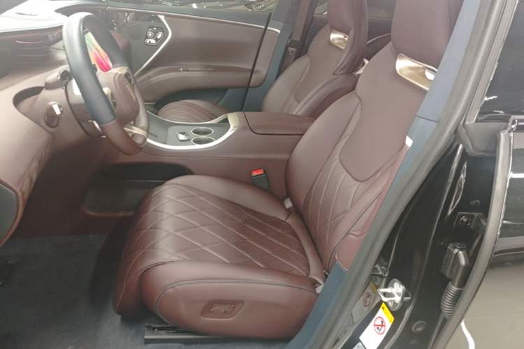 Used Avatr 11 2025 Ultra Extended-Range Edition Left Front Seat