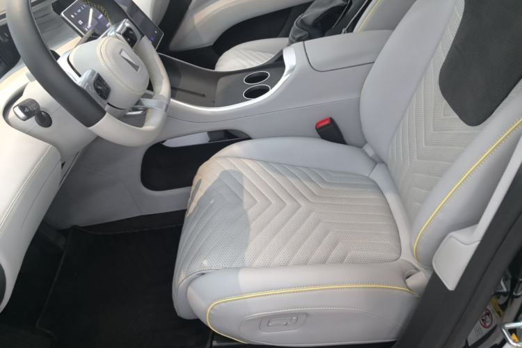 Used Avatr 11 2025 Max All-Electric Four-Wheel Drive Left Front Seat