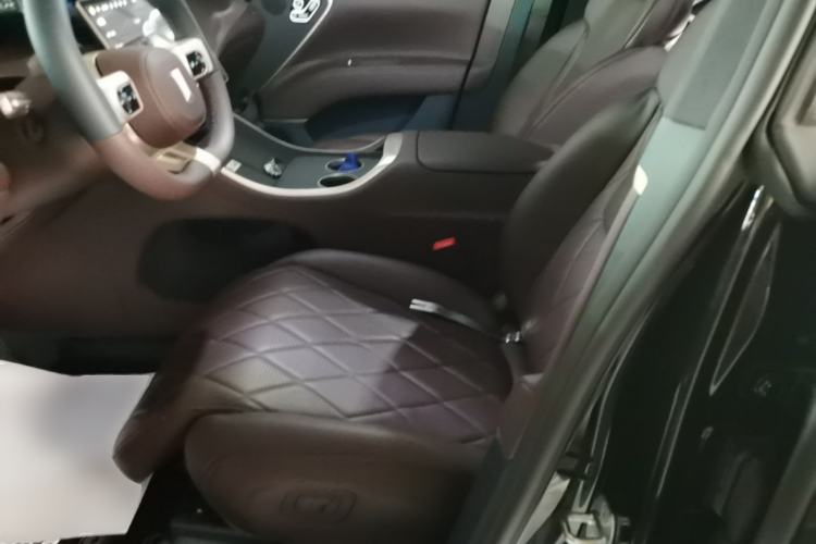 Used Avatr 11 2025 Year Updated Max Extended-Range Version Left Front Seat