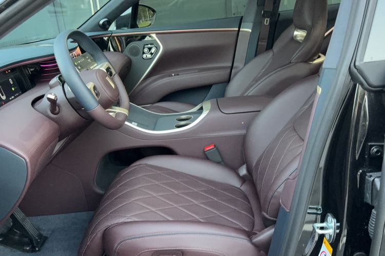 Used Avatr 11 2025 Ultra Extended-Range Edition Left Front Seat